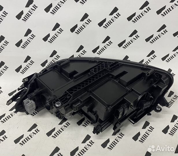 Фара правая Volkswagen Tiguan 2 2020-н.в. IQ.light