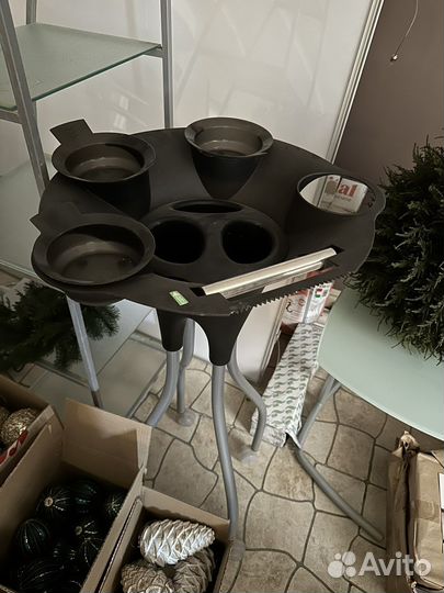 Стойка для парикмахерских инструментов