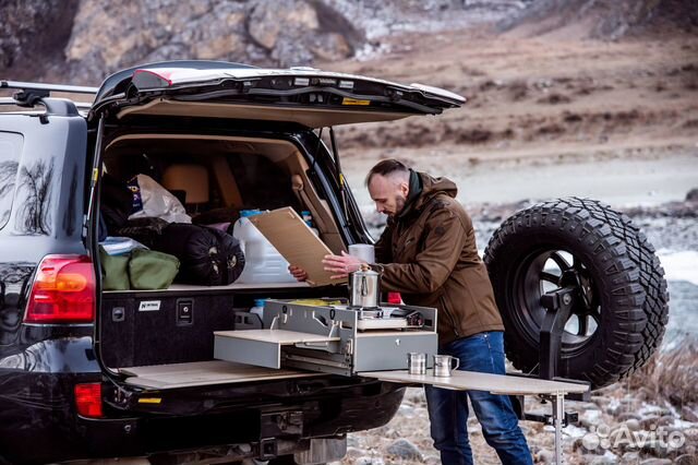 Автомобильный спальник - органайзер с кухней