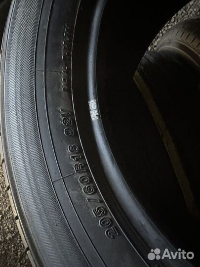 Yokohama Advan dB V551 205/60 R16 92V