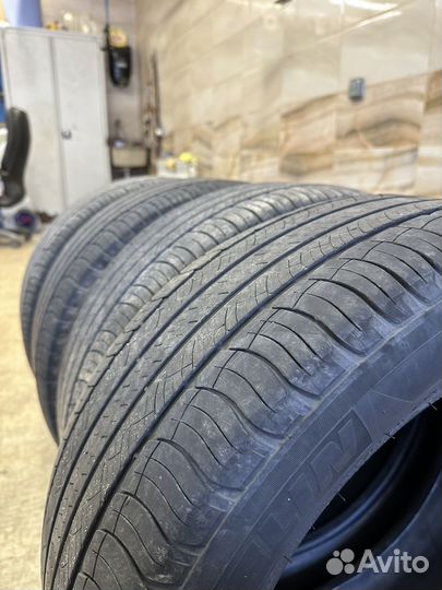 Michelin Latitude Tour HP 235/55 R17