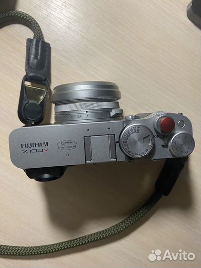 Fujifilm x100v