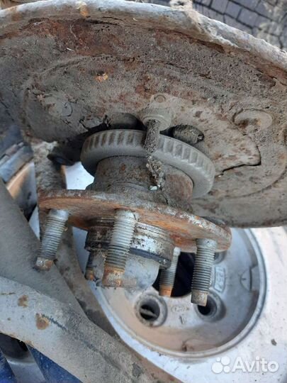 Ступица задняя Ford Taurus 2