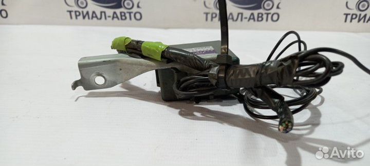 Блок управления центральным замком Toyota Land
