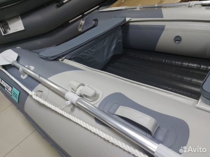 Лодка пвх Gladiator Е 350 pro