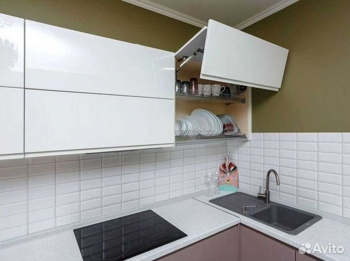 Кухонный гарнитур угловой в потолок на заказ