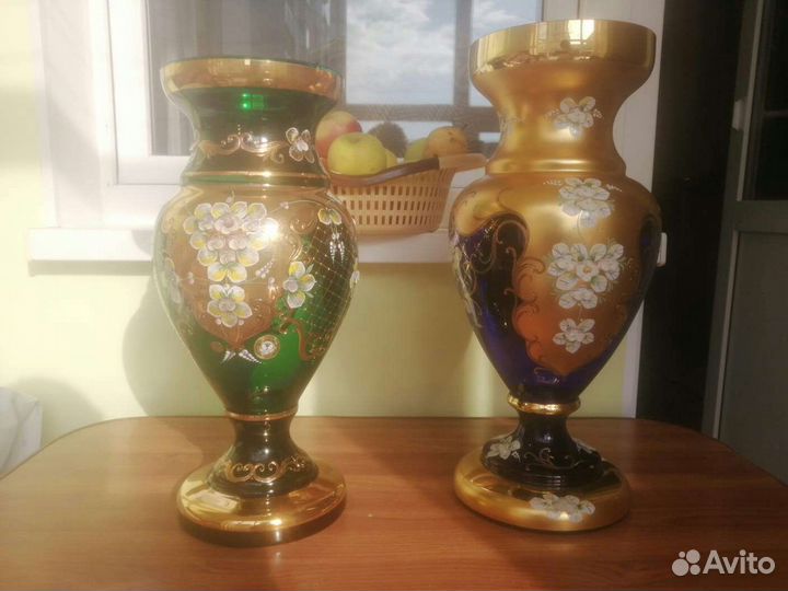 Вазы чешские 44 и 40 см