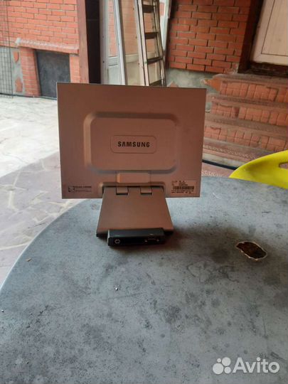 Монитор samsung SuncMaster 152x