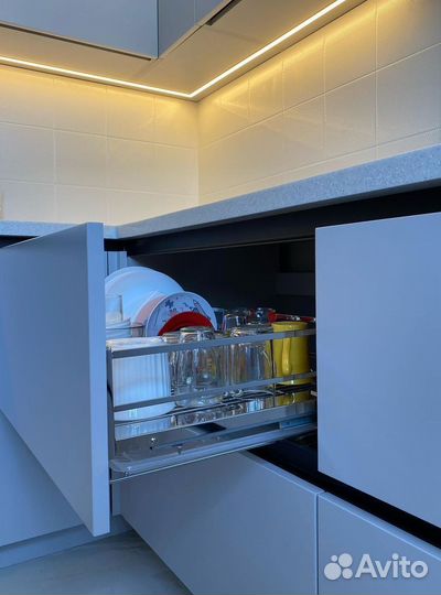 Кухонный гарнитур на заказ. Гapaнития дo 10 лeт