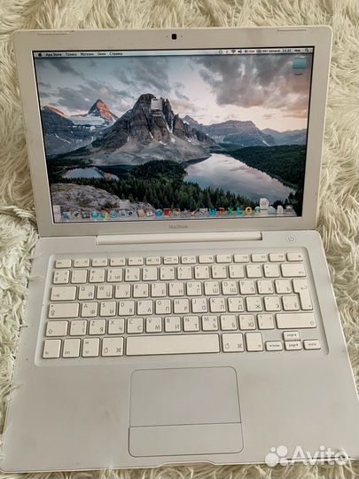 Apple MacBook