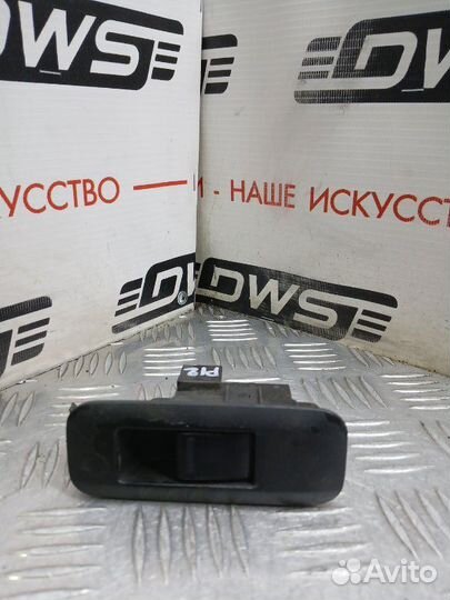 Кнопка стеклоподъемника Nissan Primera P12 QG18DE
