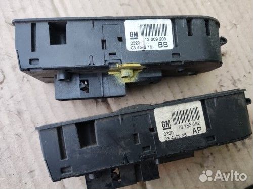 Блок кнопок стеклоподъемника Опель Астра Н