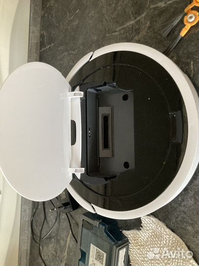 Робот-пылесос Vitek VT-1803