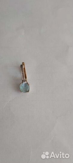 Серьга золотая