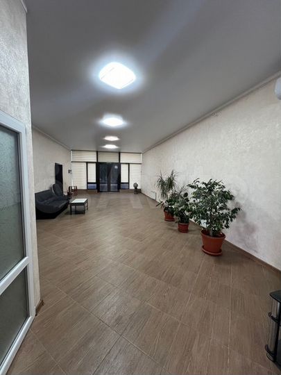 Торговая площадь, 65 м²