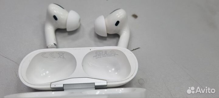 Наушники Apple AirPods Pro gen 1