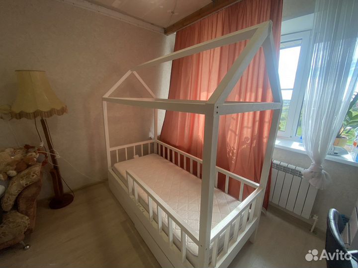 Детская кровать домик бу