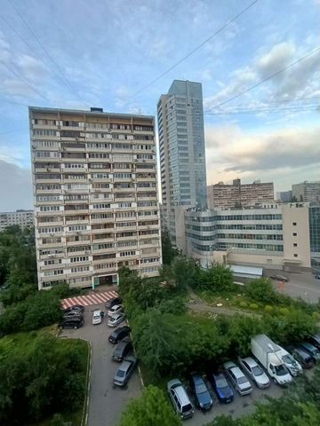 3-к. квартира, 60 м², 8/9 эт.