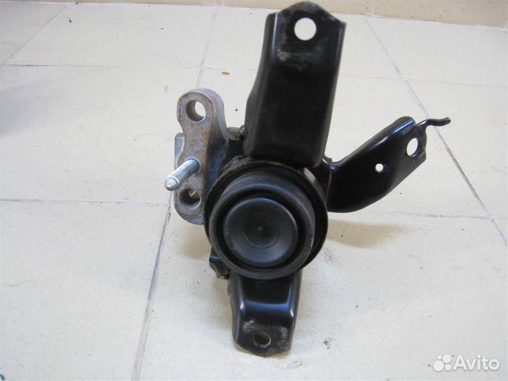 Опора (подушка) двигателя правая Toyota Yaris P13
