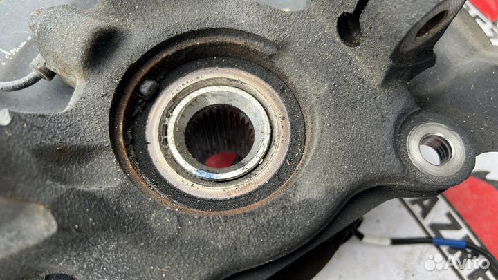 Передние поворотные кулаки Mitsubishi lancer 10