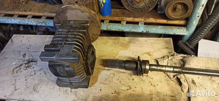 Угловой редуктор для сельхозтехники