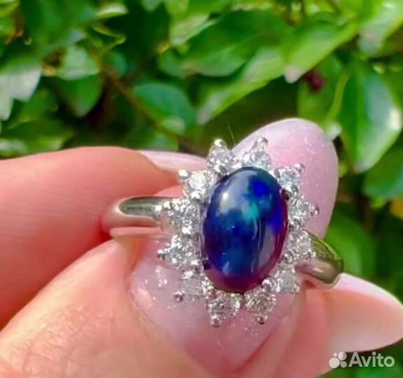 Серебряное кольцо с натуральным чёрным опалом
