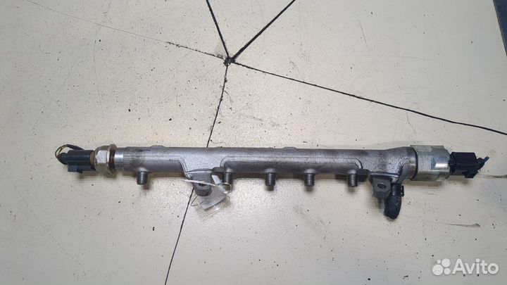 Рампа топливная Volkswagen Jetta 6, 2013