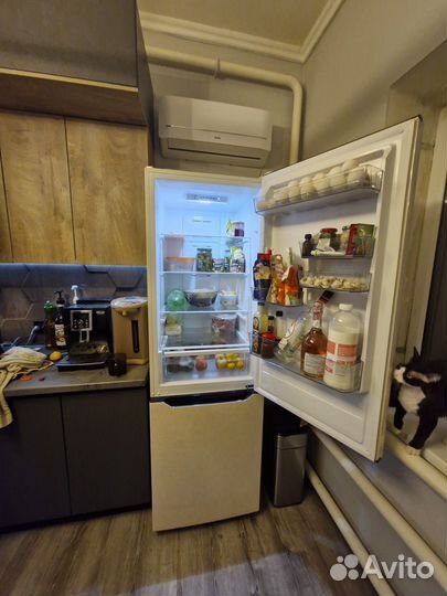 Холодильник Leran CBF 201 BE NF