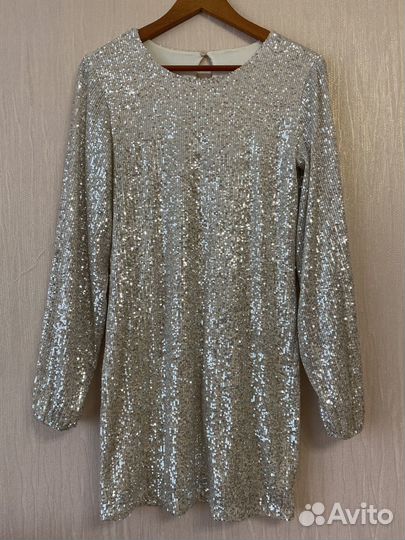 Платье с пайетками
