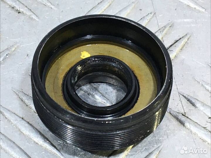 Б/У Втулка резьбовая рулевого механизма#001