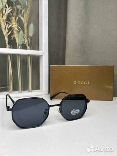 Солнцезащитные очки gucci