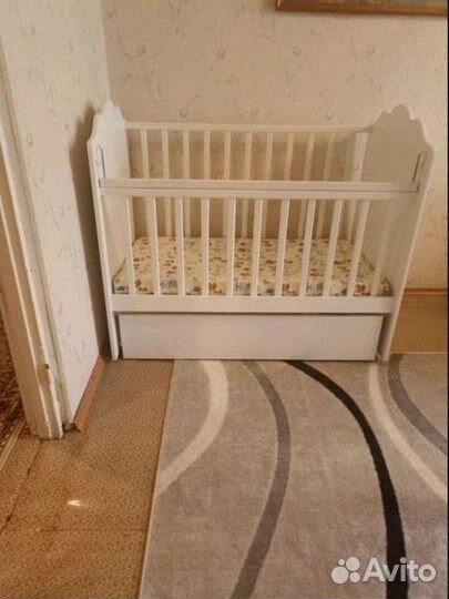 Детская кроватка