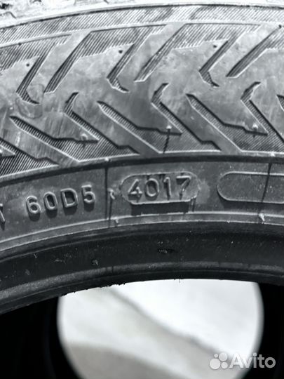 Nokian Tyres Hakkapeliitta 8 215/55 R17