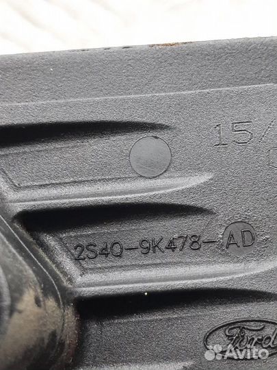 Корпус термостата Ford Tourneo Connect фургон 1.8