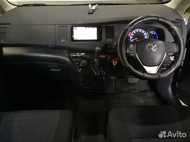 Toyota Isis 1.8 CVT, 2016, 78 000 км