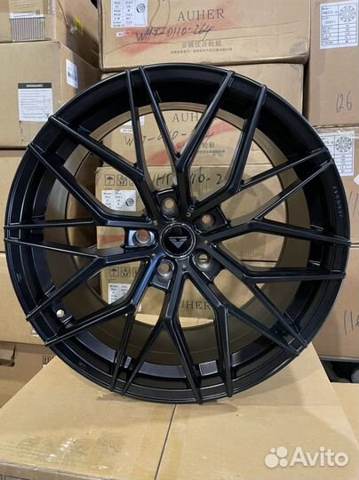 R19 Vorsteiner Black на BMW 5х120 Новые Диски