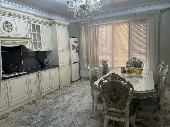 Дом 156 м² на участке 4 сот.