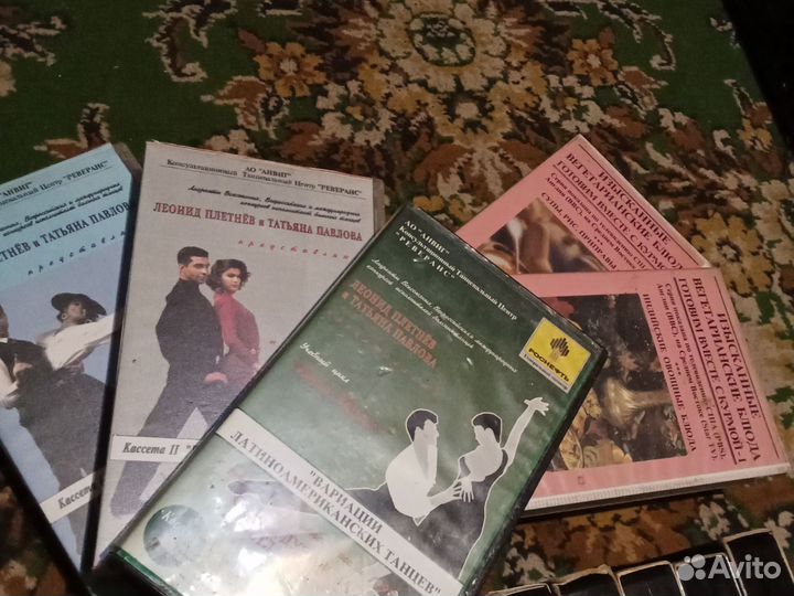 Телевизор+ DVD+video cassette