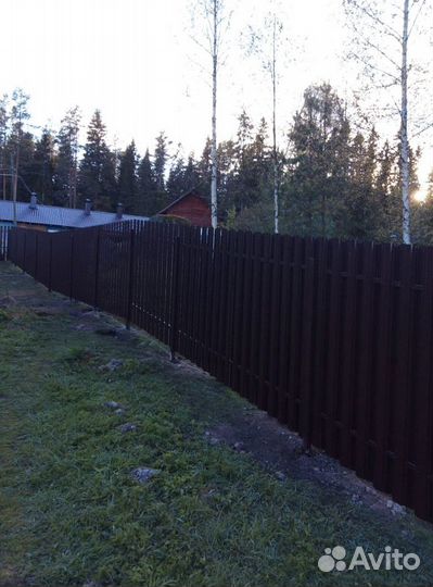 Забор евроштакетник