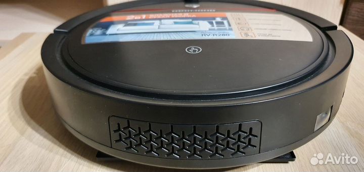 Новый Робот-пылесос Redmond
