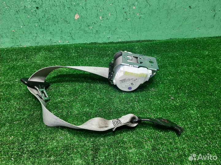 Ремень безопасности задний Mercedes Benz E-class