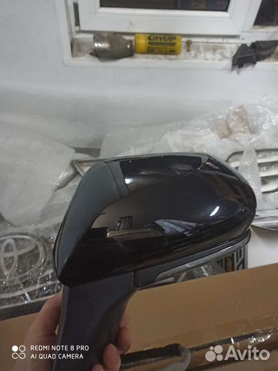 Зеркало toyota Camry Тоëота