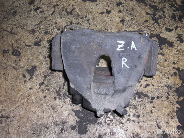 Суппорт передний Опель Зафира А 1999-2005