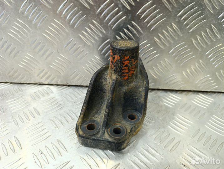 Кронштейн двс правый Hyundai Solaris 1.6