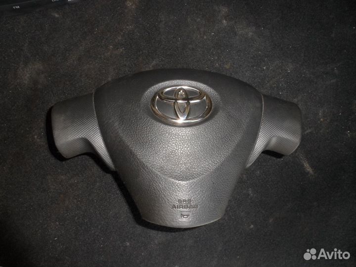 Подушка безопасности в руль Toyota Corolla 150