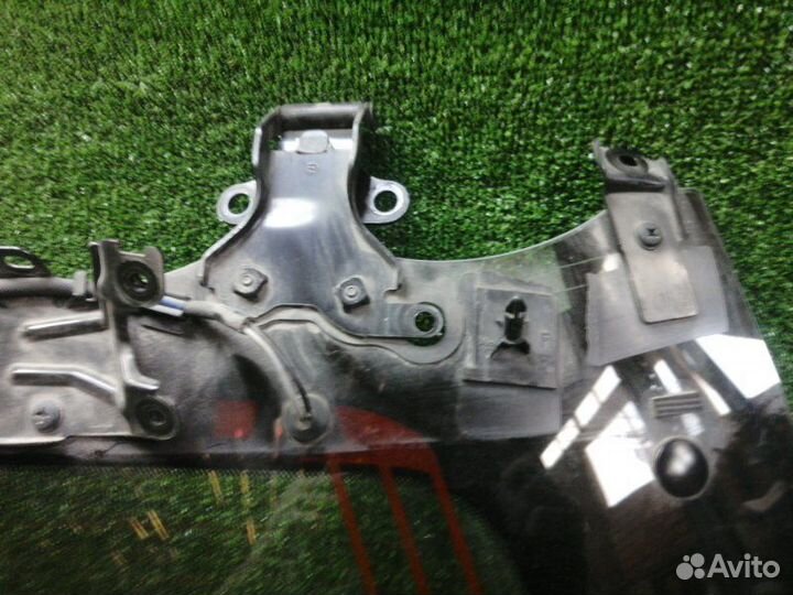 Стекло двери багажника Toyota Land Cruiser Prado