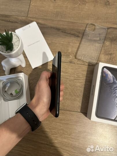 iPhone Xr, 64 ГБ