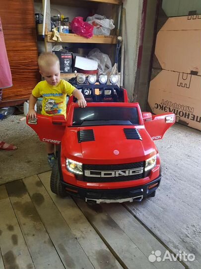 Детский электромобиль