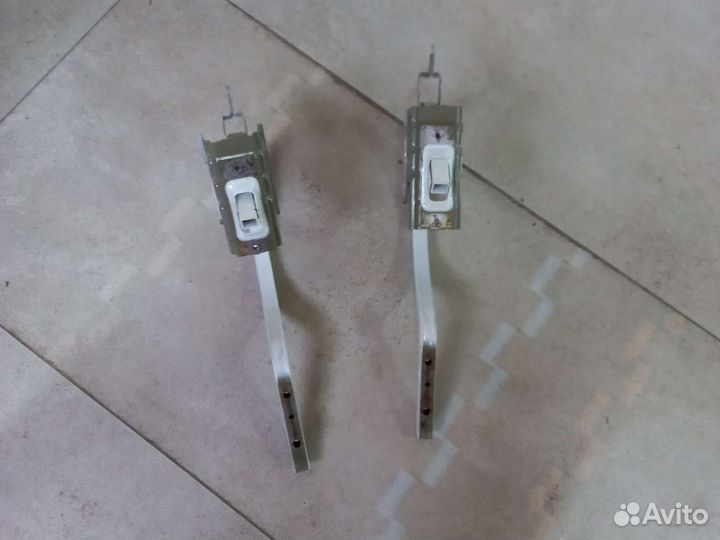 Петля крышки багажника Toyota Camry V55 V50