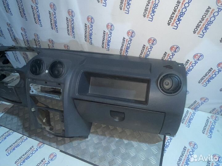 Торпедо Renault Logan 1